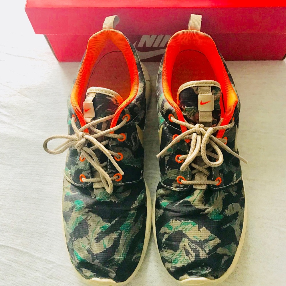 Nike Roshe Print Tiger Camo 655206 - M8.5/W10 Used